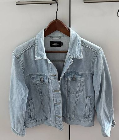 1  hellblaue Jeansjacke von Minimum zu verkaufen!!