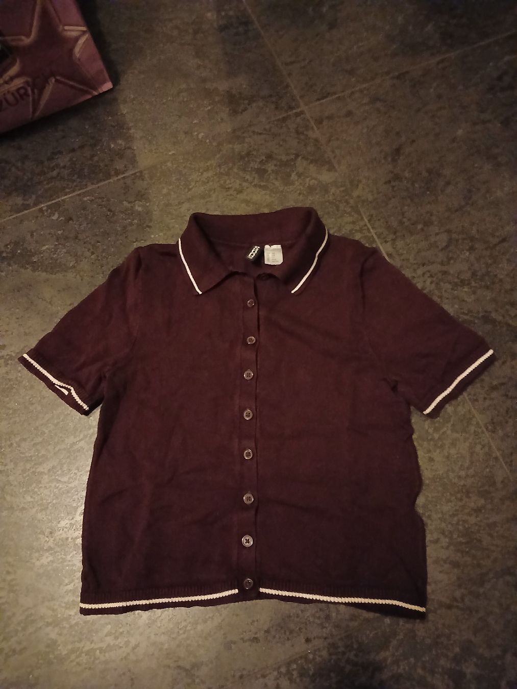H&M Polos: Polo Shirt Gr. XS – D'occasion à Galgenen par Liv_Steinauer_1 4