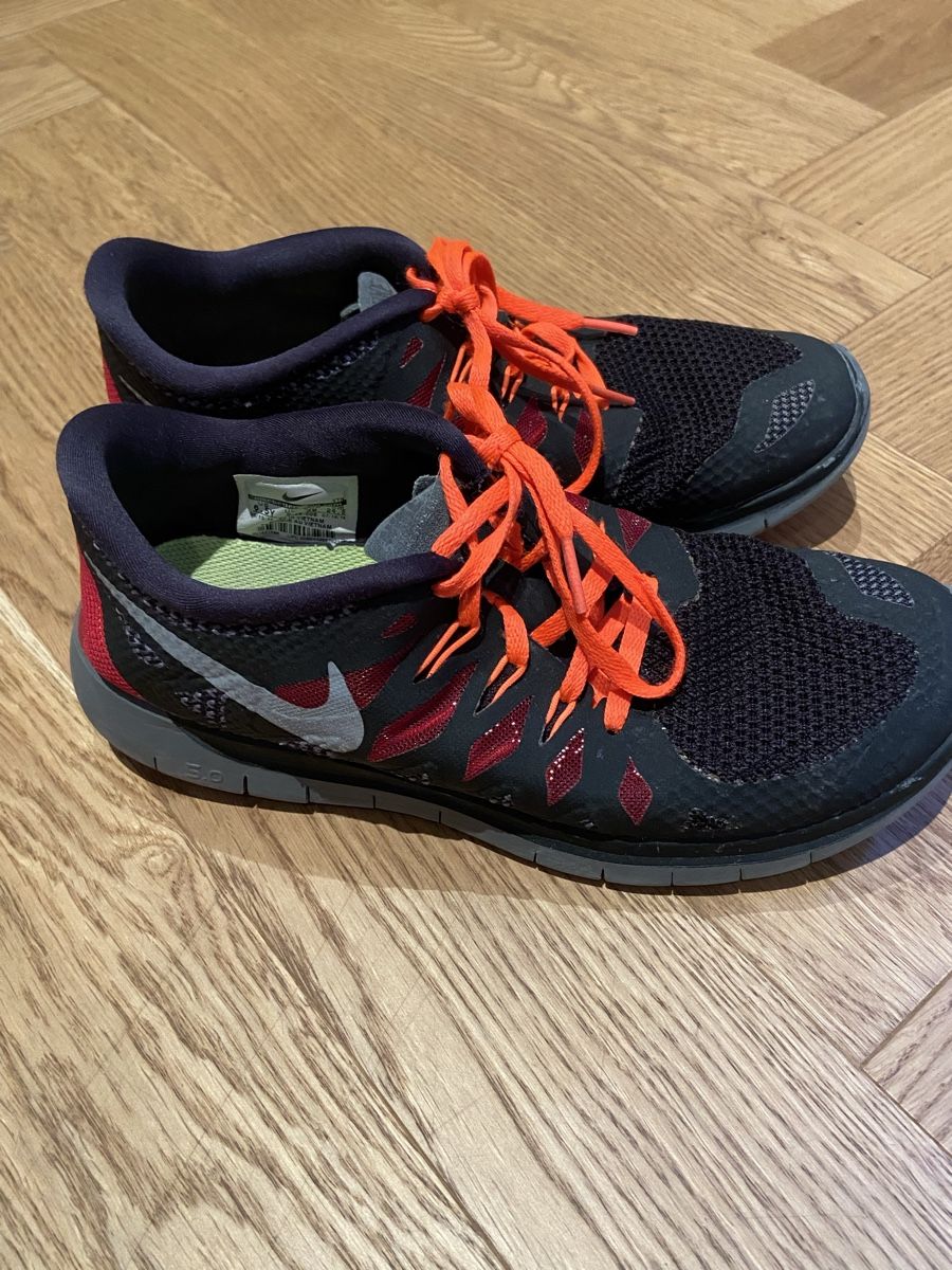 Nike Scarpe da donna: Nike Laufschuhe/ Turnschuhe Gr. 39 – Usato da Winterthur venduto da mal_8f2x 6