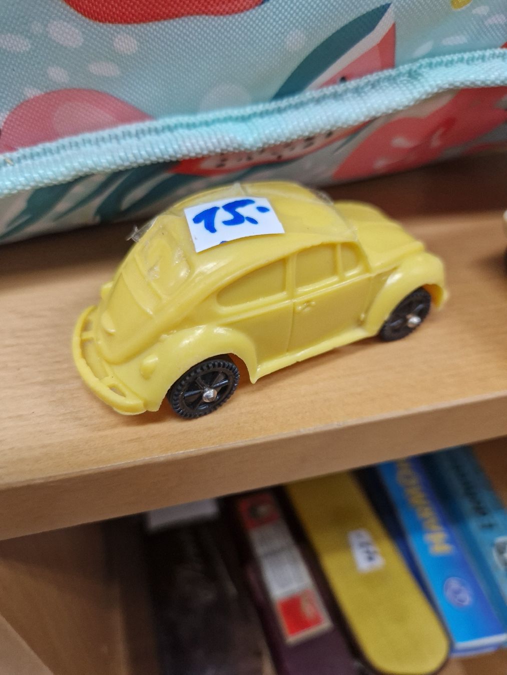 Giocattoli: Gelber VW Käfer,  Oldtimer Spielzeugauto 🚗 – Usato da Mörigen venduto da Clio111 1