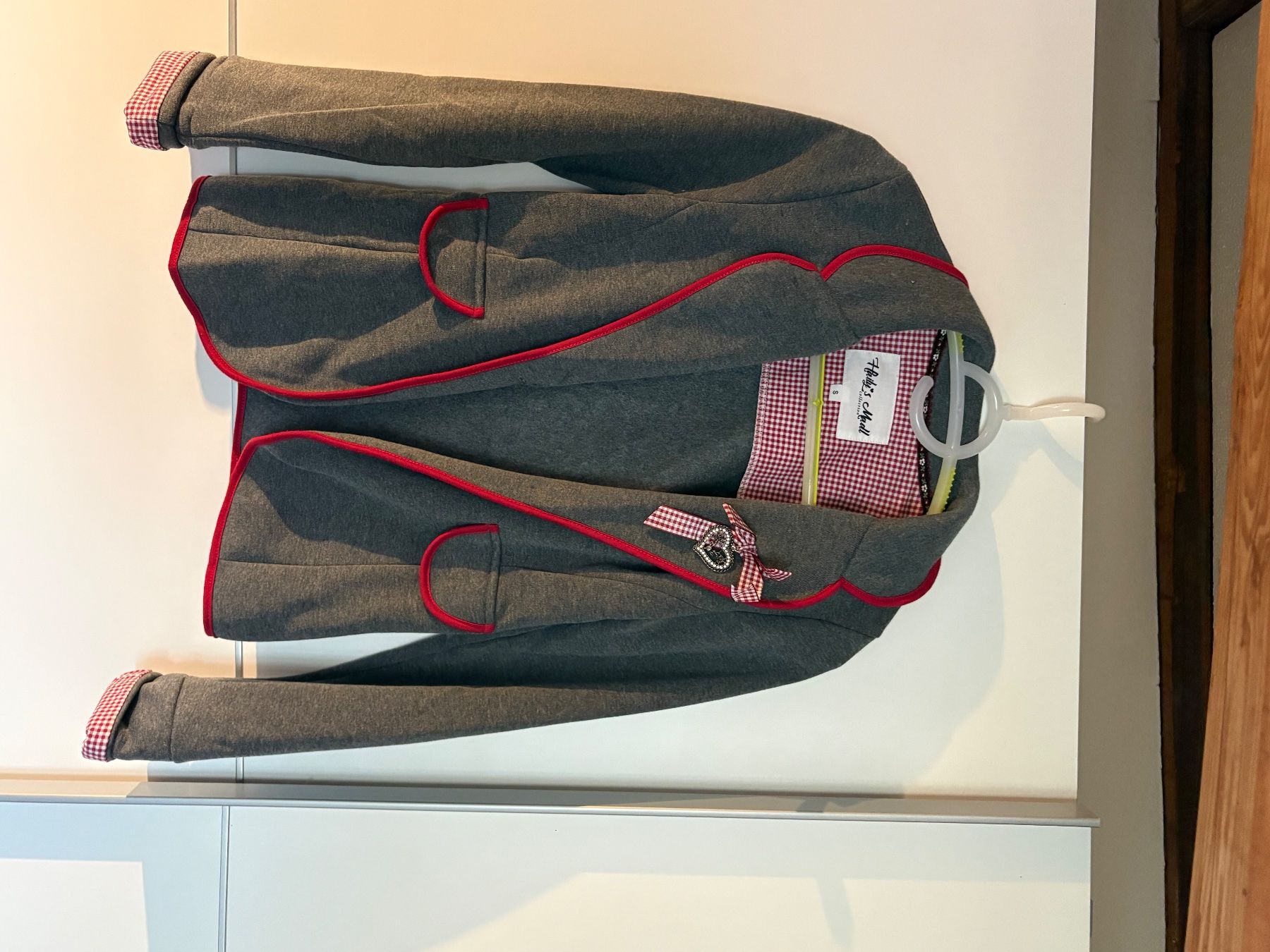 Kleider: Dirndl, Kurzarmbluse und Trachtenjacke – Gebraucht aus Brütten von wegdamit03 1