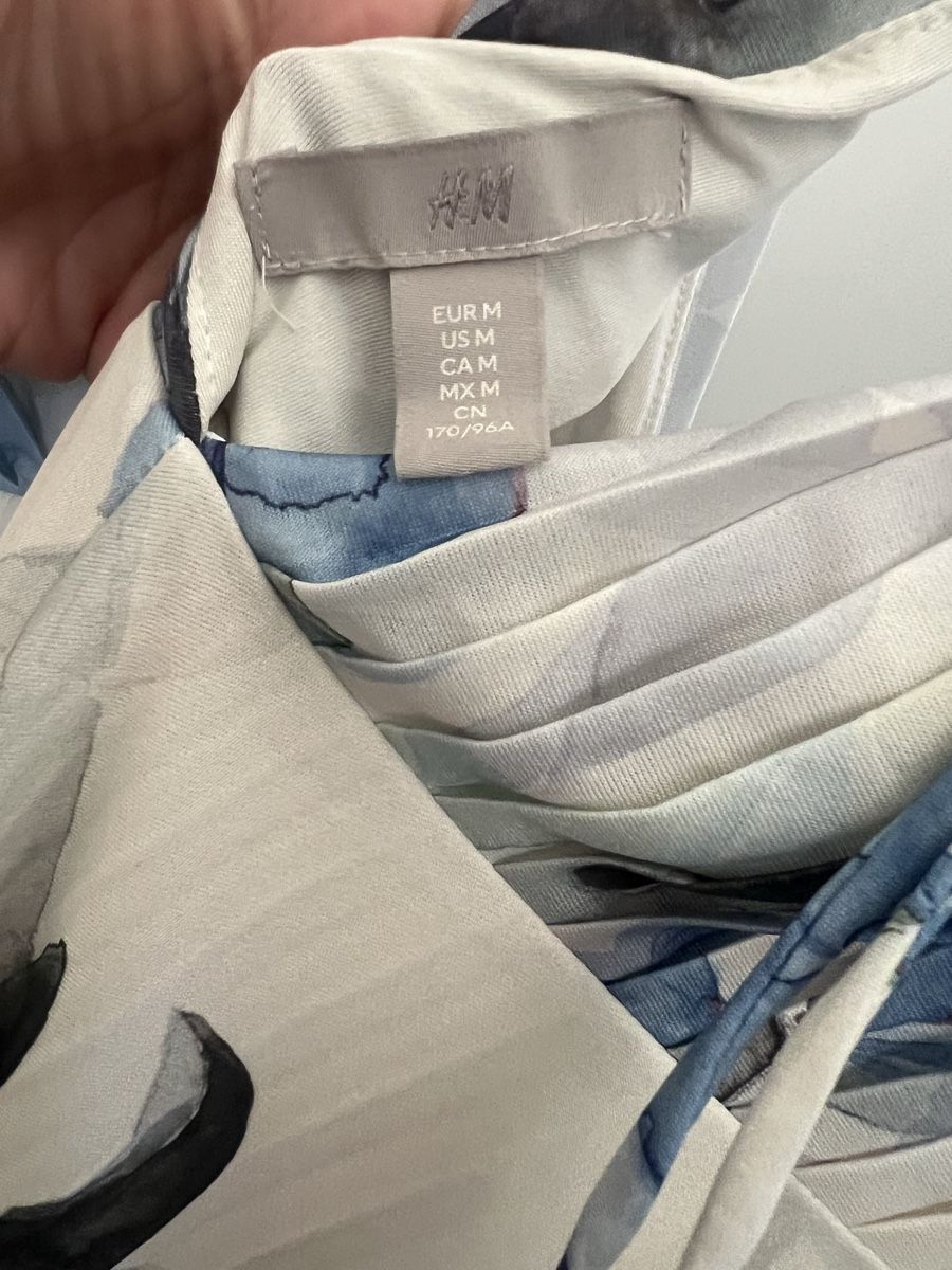 H&M Vestiti: Sommerkleid mit Blumenmuster Neu - Grösse M – Nuovo e nell'imballaggio originale da Rüti ZH venduto da moonyy 2