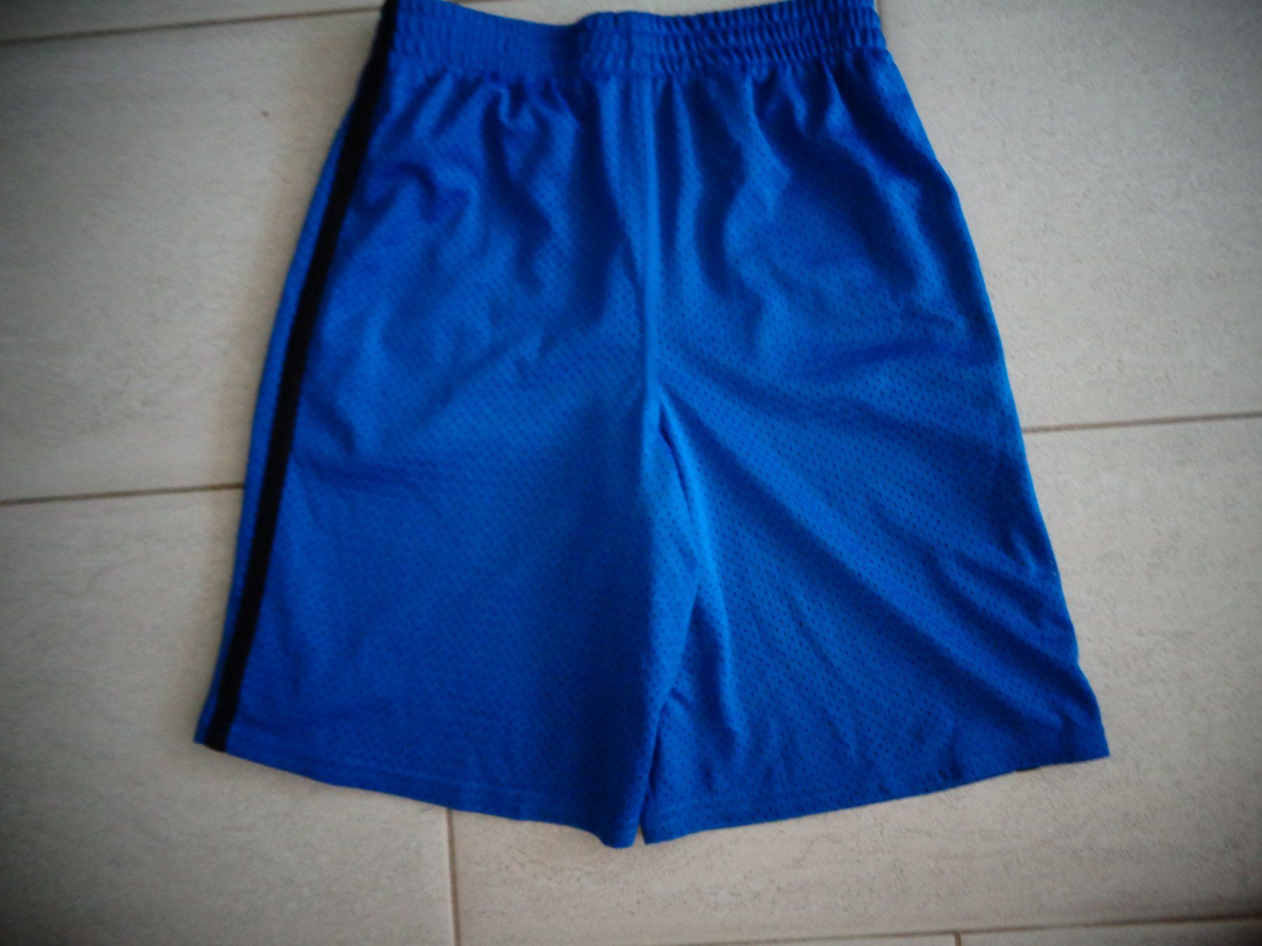 Champion Hosen: CHAMPION SHORTS GR.158 – Gebraucht aus Rotkreuz von Samballi 2