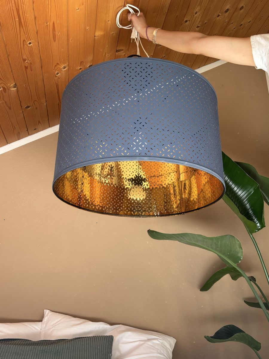 Lampadari & plafoniere: Deckenlampe, blaugoldenes Design, wie neu. – Usato da Riehen venduto da josue.tamayo 2