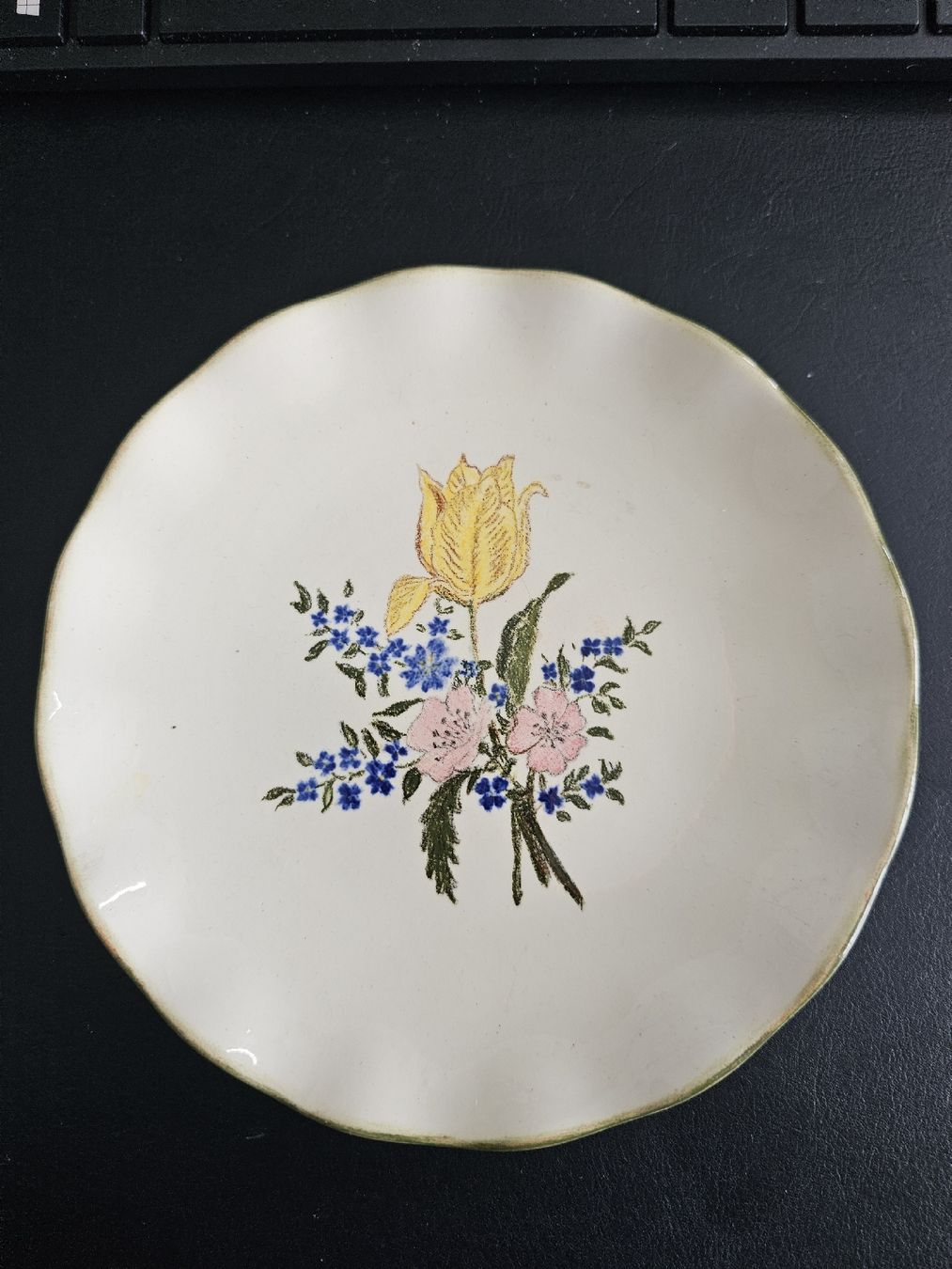 Piatti: Frühlingserwachen: Teller mit Blumenmuster, Handbemalt – Usato da Sirnach venduto da pius062