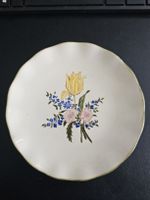 Frühlingserwachen: Teller mit Blumenmuster, Handbemalt