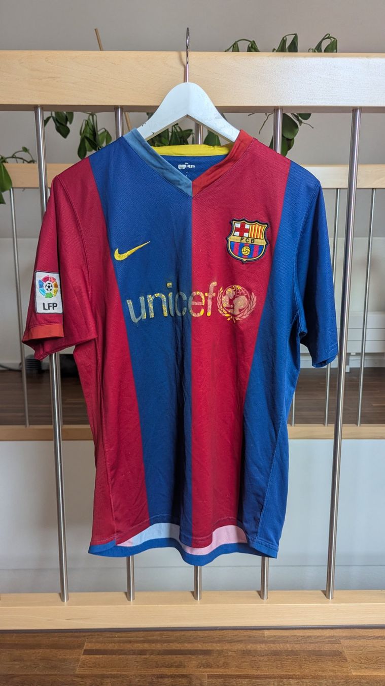 FC Barcelona Leibchen & Hosen: Fc Barcelona 2007/2008 Heimtrikot Grösse M – Gebraucht aus Zürich von DebsBre