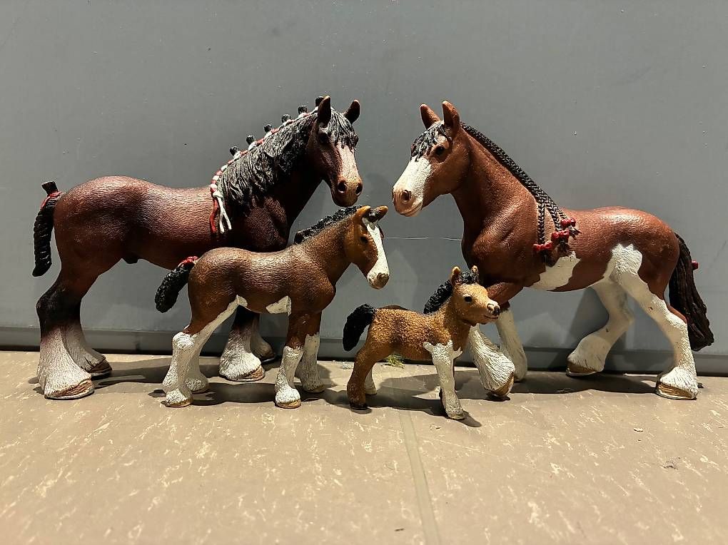Schleich Statuette: Schleich Pferde Familie set – Usato da Pfungen venduto da altijdlente