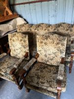 Canapé et fauteuils élégants et en bon état à vendre
