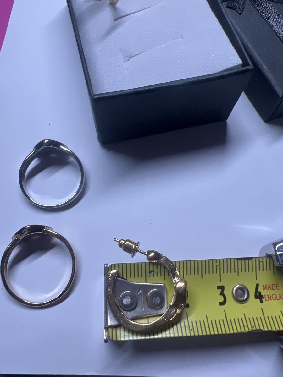 Sonstiger Schmuck: Lot de Bijoux Coeur Noir & Doré – Neu und originalverpackt aus Chenens von anasantos90 4