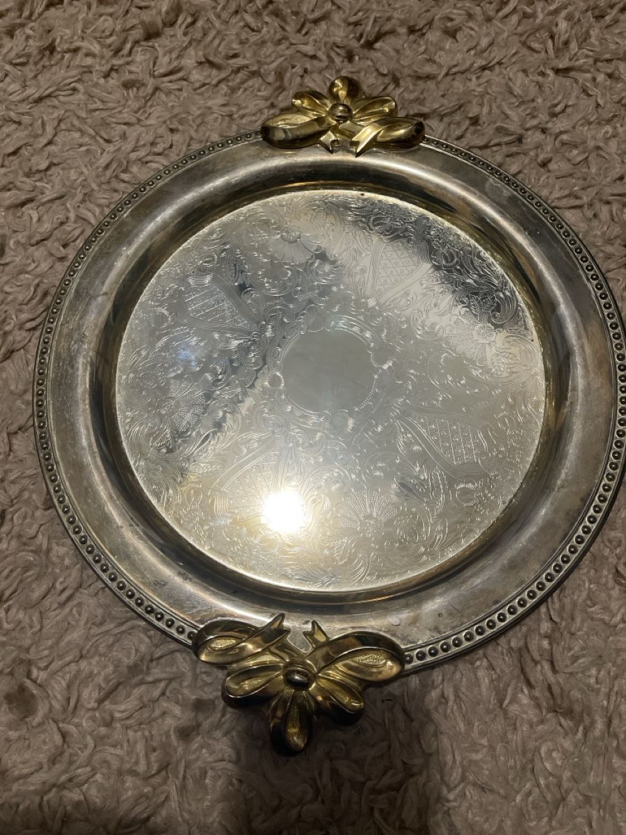 Piatti di portata: Elegantes Vintage Serviertablett, wahrscheinlich Versilbert – Usato da Unterkulm venduto da AnoliOccasion