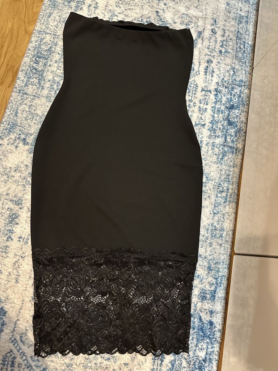 Boohoo Vestiti: Trägerloses Kleid mit Spitze – Usato da Adlikon b.Regensdf venduto da E.Prov 4