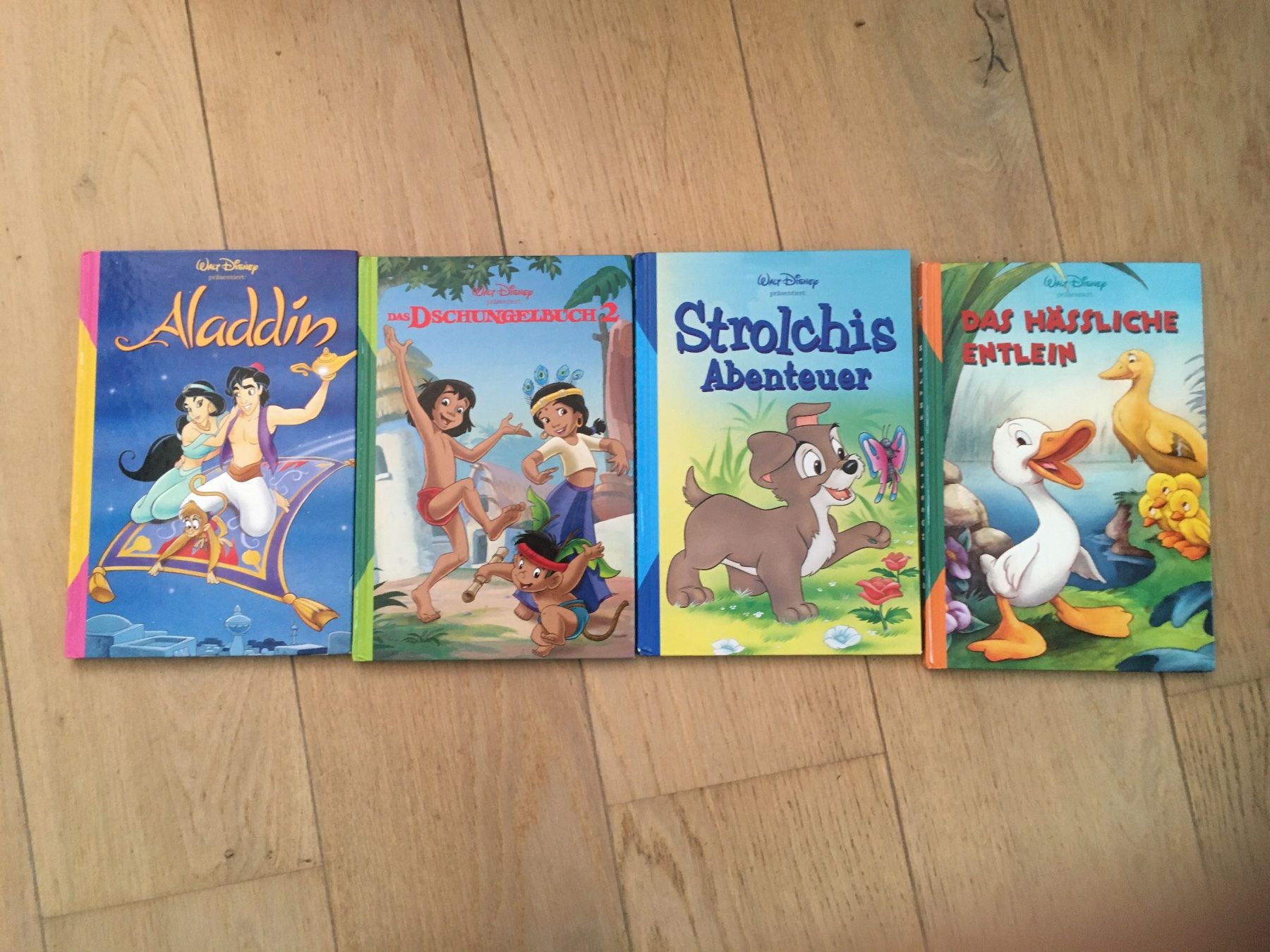 Bücher: Disney’ s Klassiker, 4 Bücher – Neu (gemäss Beschreibung) aus Gächlingen von Tara_devi