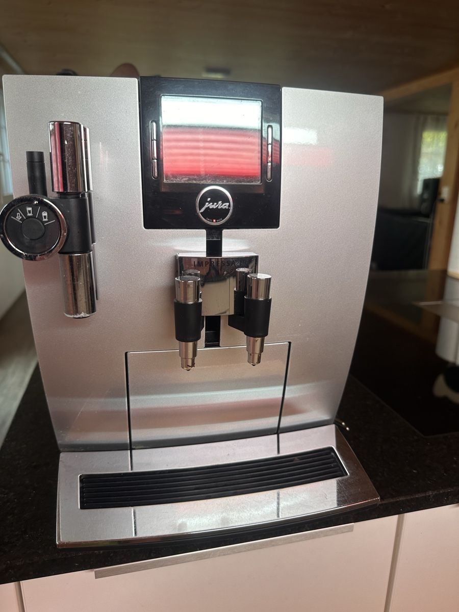 Jura Machines à café & Machines à expresso: Jura J9 – D'occasion à eggiwil par Chritsa