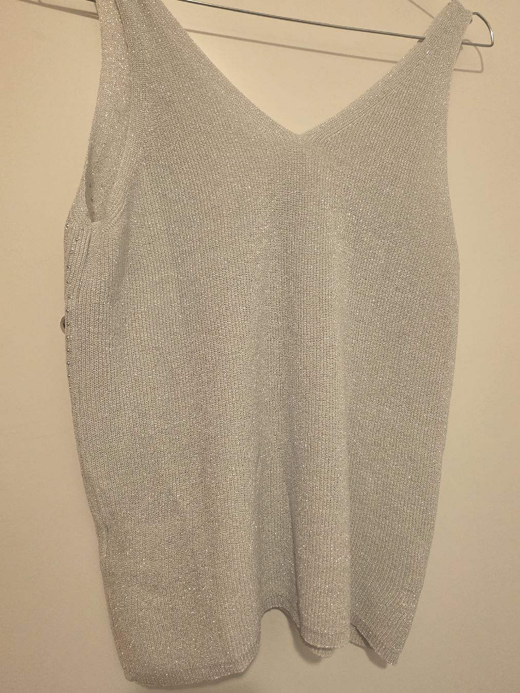 Tops: Silbernes Top mit Glitzer Grösse M neu – Neu (gemäss Beschreibung) aus Laupen ZH von Kaddy 1