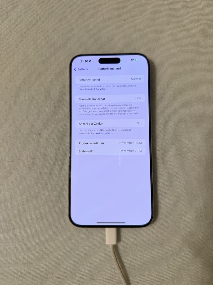 Apple Telefoni cellulari / Smartphones: iPhone 15 Pro Max, 256GB, Natural Titanium, Batterie 89%, – Nuovo (secondo la descrizione) da Muttenz venduto da SunnyPower01