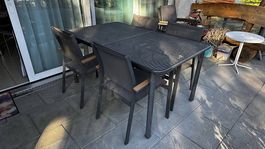 Gartentisch und 6 Stühle