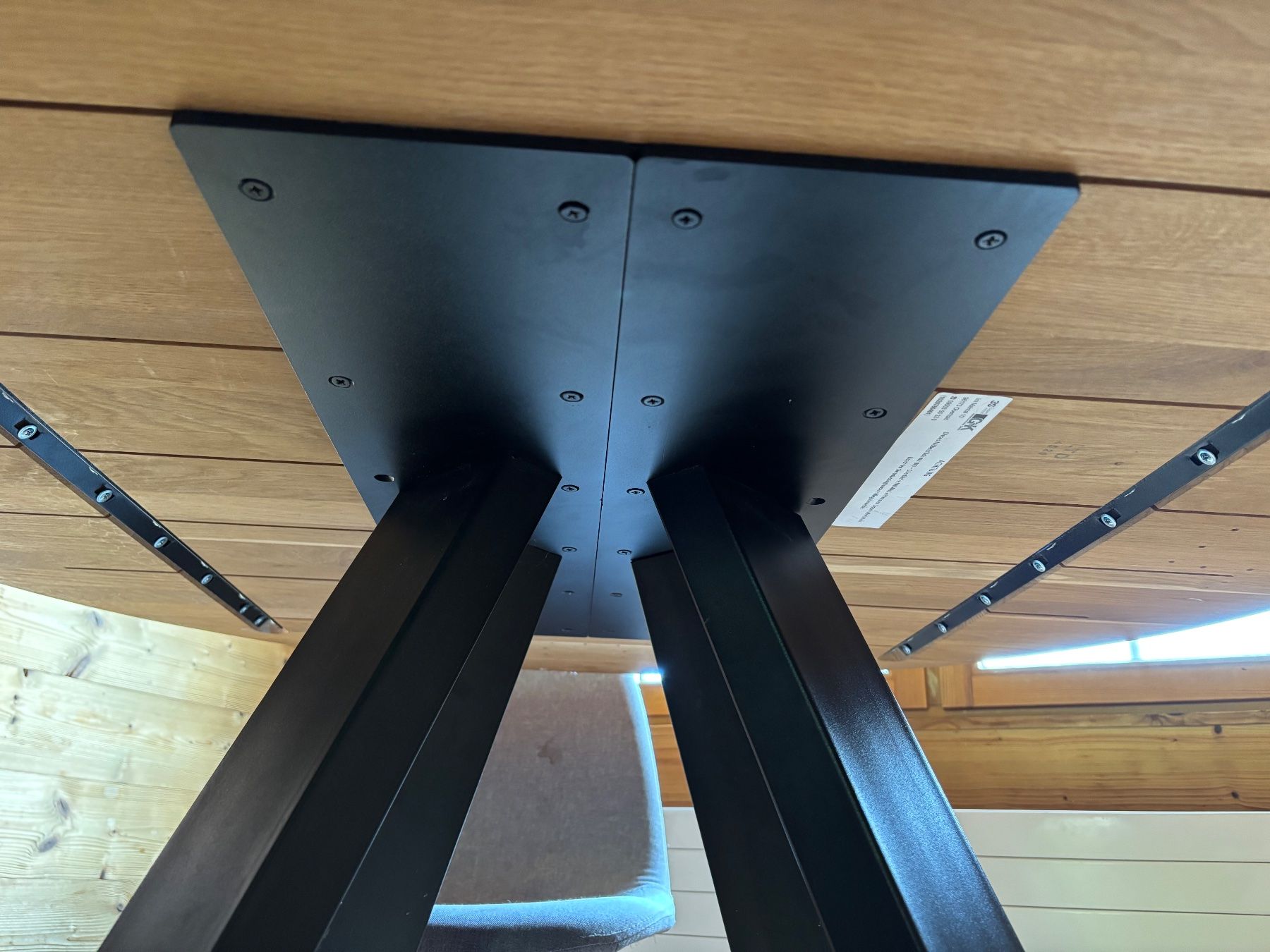 Sonstige Büroeinrichtungen: Pur Iternal Black Edition Tischbein Strong V-Form – Gebraucht aus Grabserberg von sch_252q 3