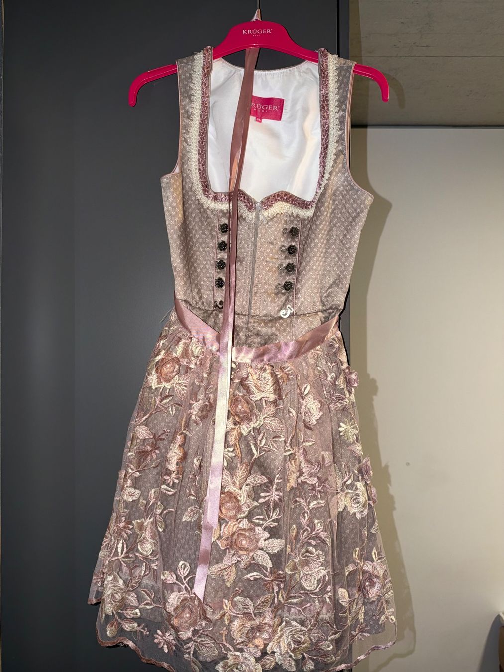 Krüger Vestiti: Krüger Dirndl Grösse 36 Rosa/Grau – Nuovo (secondo la descrizione) da Rapperswil SG venduto da lar_2wtz 1