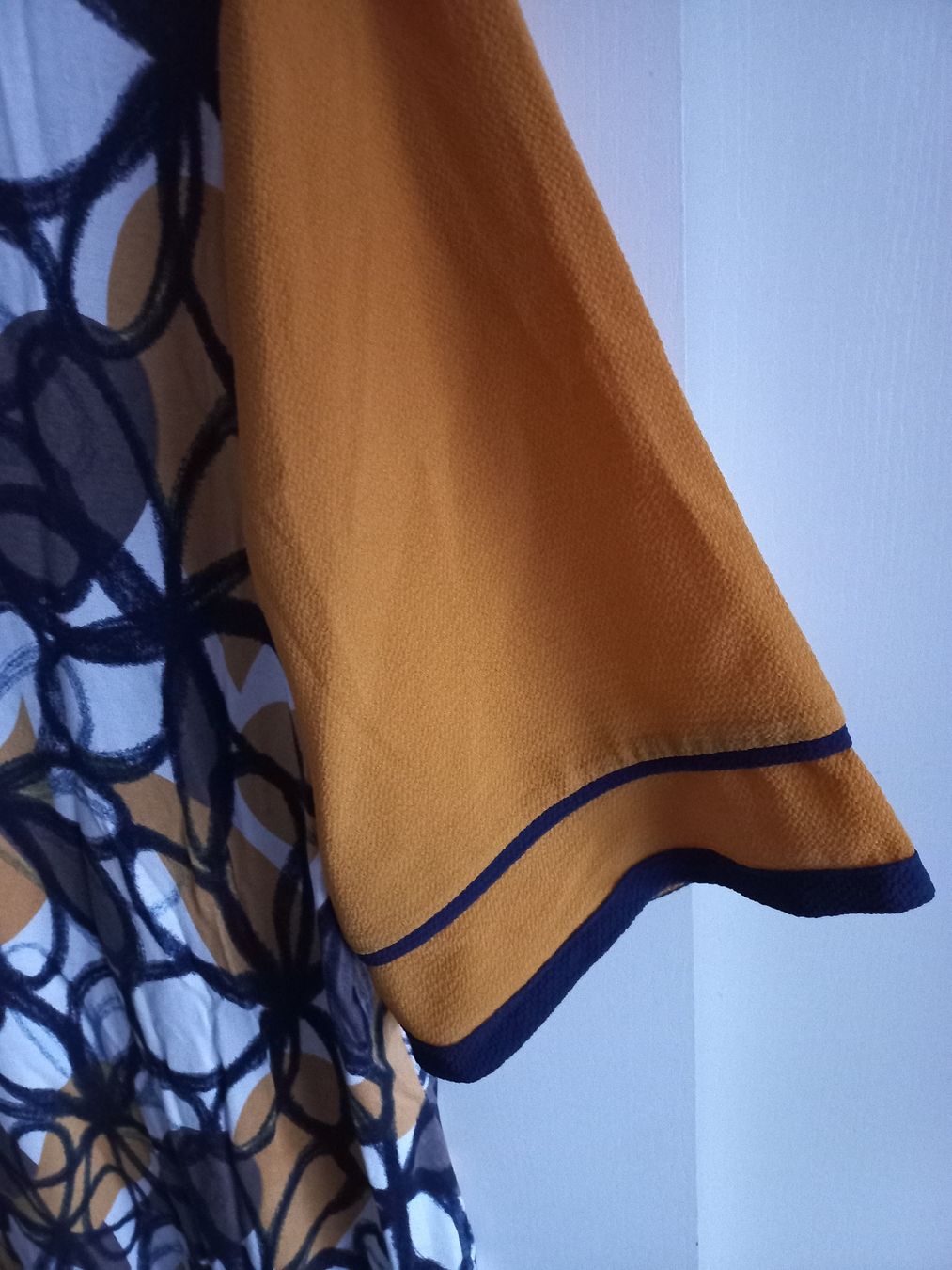 Blusen: Bluse von Kakie ca. Gr.46 ungetragen – Neu (gemäss Beschreibung) aus Oberuzwil von venditum. 3