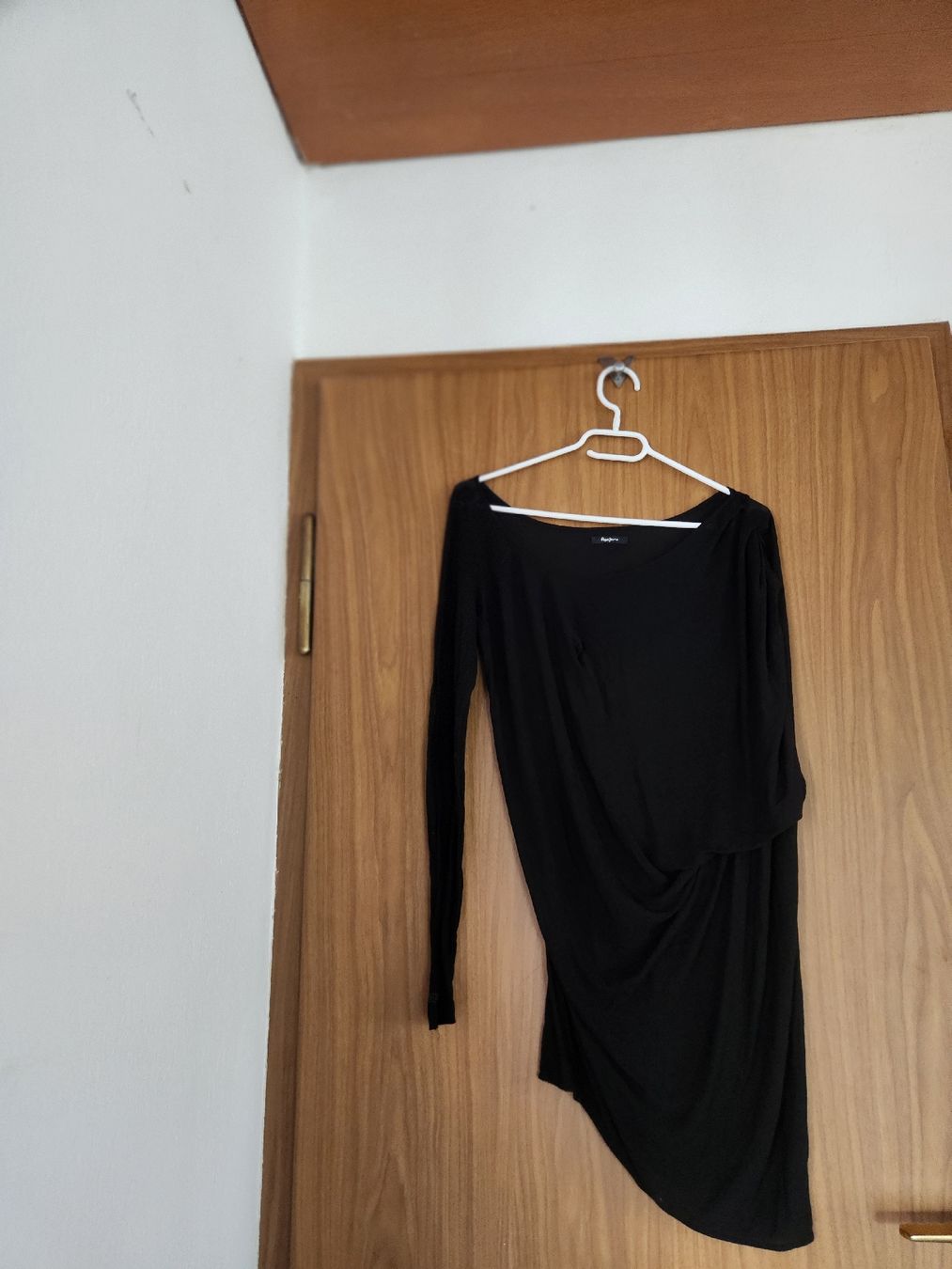 Pepe Jeans Top: Haut Pepe Jeans noir taille S – Usato da Niedergösgen venduto da Eva2410