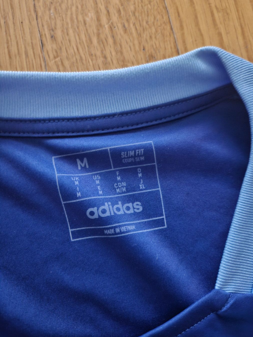 Adidas Canottiere & Pantaloni: Adidas Trikot Gr.M – Nuovo (secondo la descrizione) da Emmenbrücke venduto da TopGato 1
