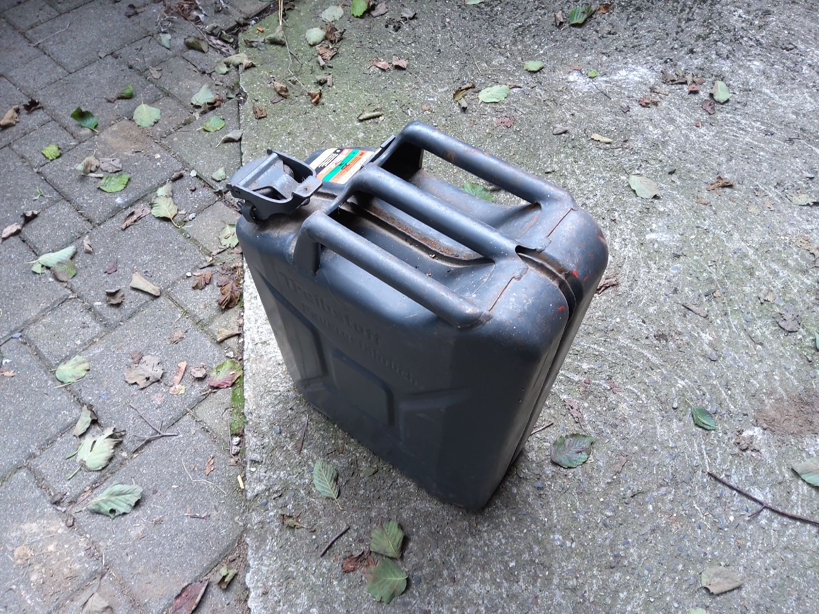 Accessori per altri veicoli: Kanister Jeep – Usato da Aeschi b. Spiez venduto da Merk-Pullax 2
