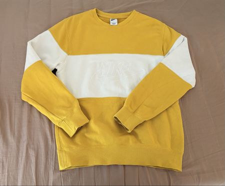 Nike Sweatshirt gelb weiss Grösse S guter Zustand wie Neu