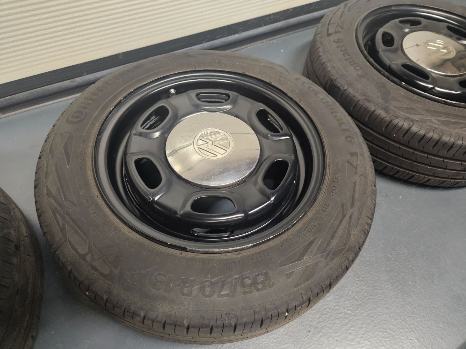 Volkswagen Pneumatici & Ruote complete: 13Zoll VW Komplett-Räder – Usato da Kallnach venduto da Aircooler 5