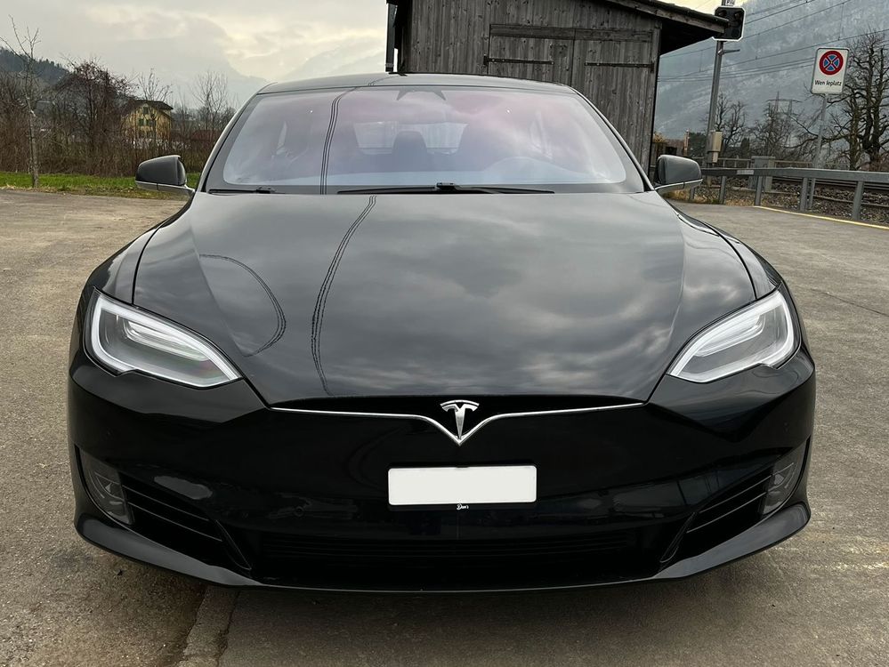 Luxus Tesla Gebraucht Kaufen Fotos