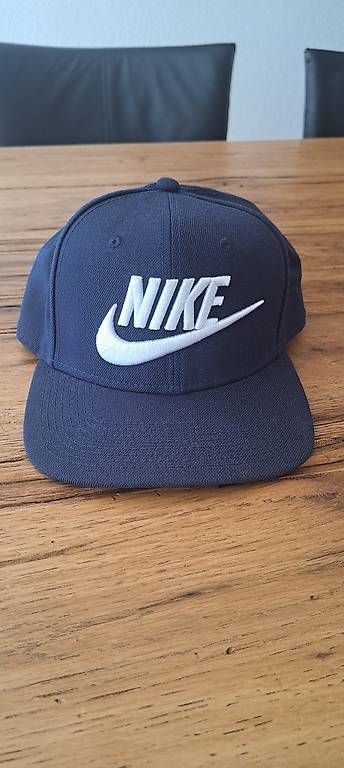 Copricapi, berretti & cappellini: Nike Cap blau, ungetragen – Usato da Brunnen venduto da Rodge