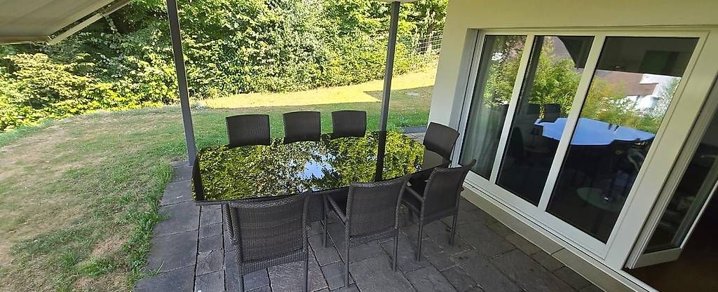 Tischset: Gartenmöbel - Set / Tisch und 8 Stühle – Gebraucht aus Zollikerberg von Thrisha