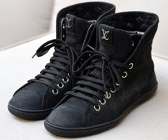 Louis Vuitton Sneakers  .37