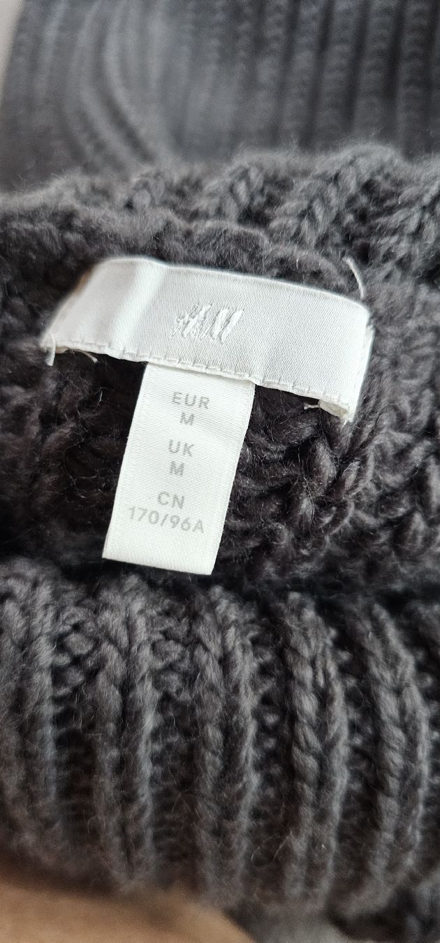 Pullover & Sweatshirts: Pullover mit grossem Kragen ,grau Strick Grösse M  – Gebraucht aus Ferden von jemyce 2