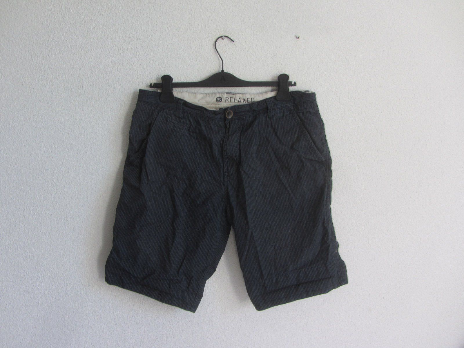 Tom Tailor Pantaloni: TOM TAILOR - Shorts blau gestreift 34/M – Usato da Zürich venduto da Diazaio