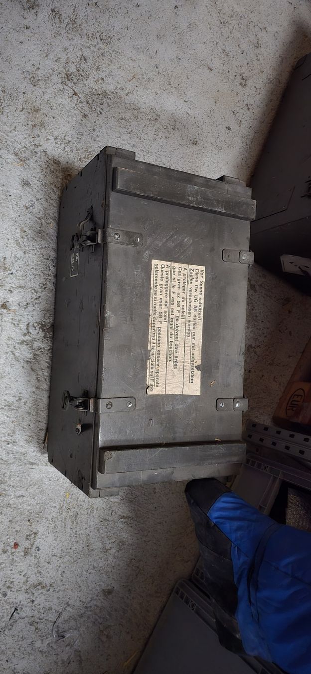 Casse di trasporto: schweizer armee kiste – Usato da Schaffhausen venduto da aos_hv6l