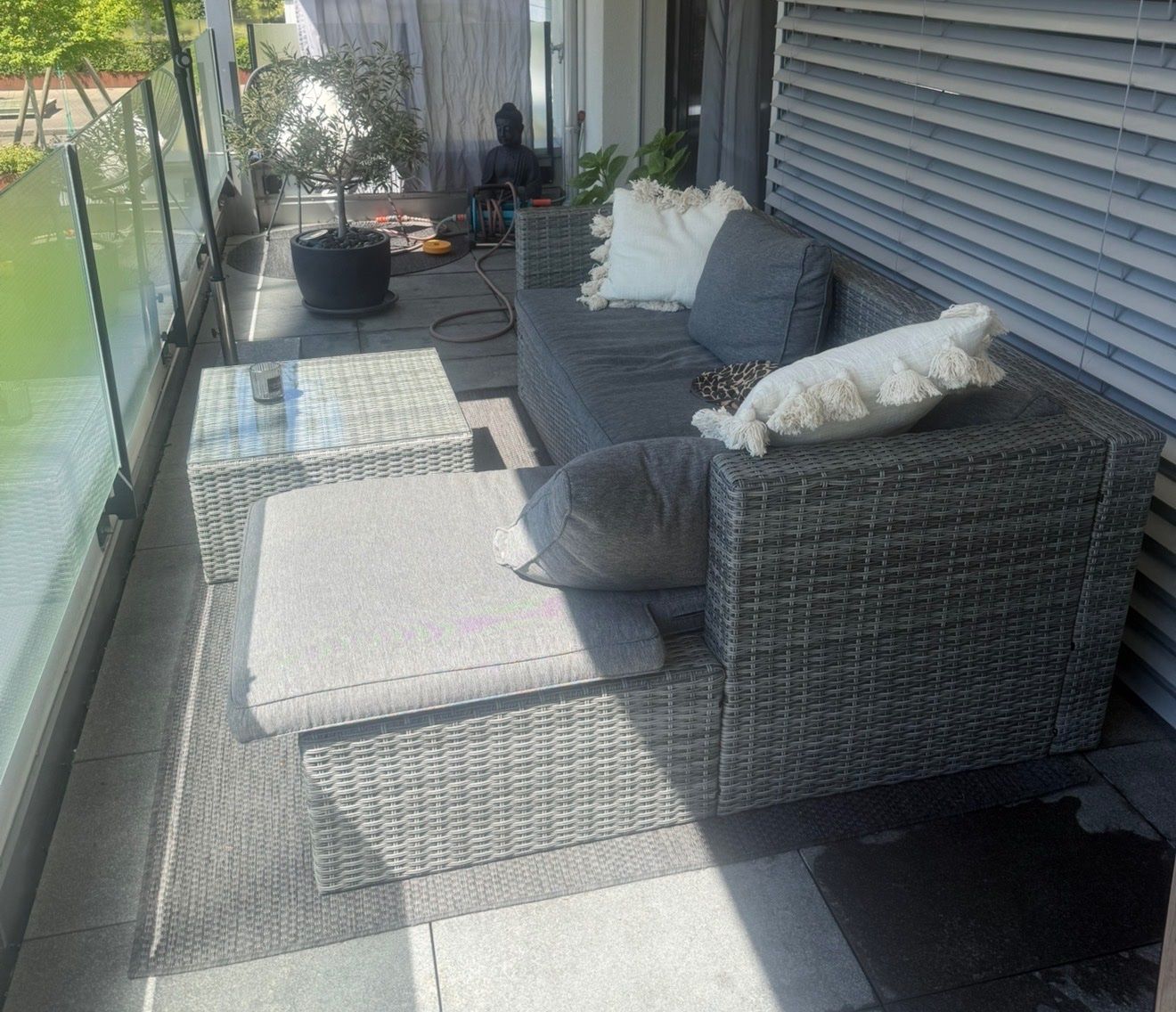 Divani: Schöne Balkon Sitzlounge – Usato da Wollerau venduto da ilsuam 2