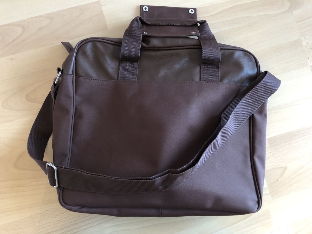 Calvin Klein Borse: Notebooktasche Calvin Klein – Usato da Dottikon venduto da da_k8yy 2