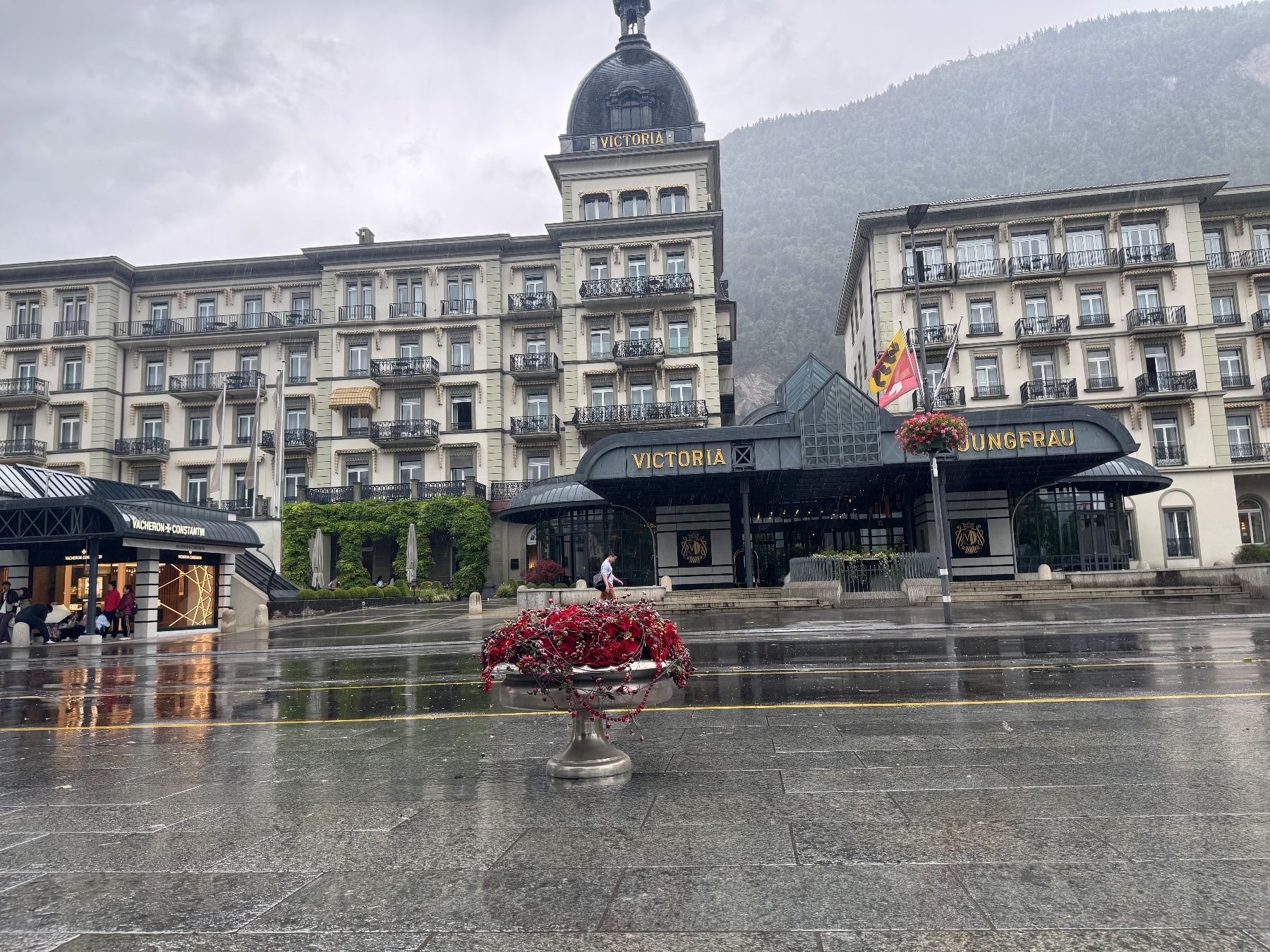 Vasi per fiori: Designer Grosse Topf mit Blumen Lieferung Gratis – Usato da Thun venduto da Thuno6