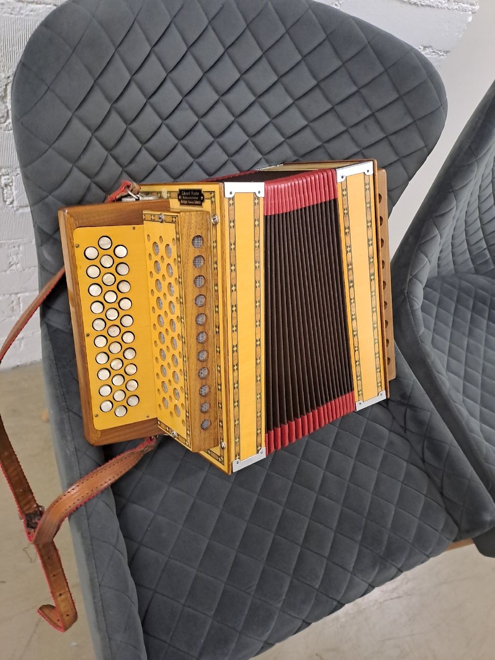 Strumenti musicali: schwyzerorgeli ton B – Usato da Villeneuve venduto da BibiVintage 2