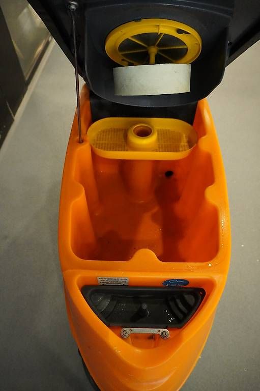 Tutte le macchine: Putzmaschine Taski Swingo 755B – Usato da Baden venduto da fitnesscenterbaden 4