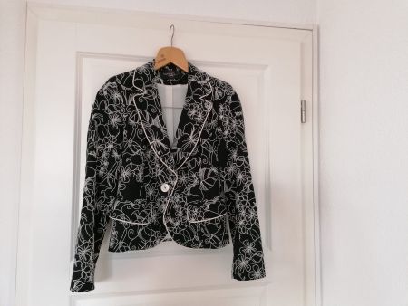 Blazer mit Blumenmuster (Mariely Paris)_Größe 38