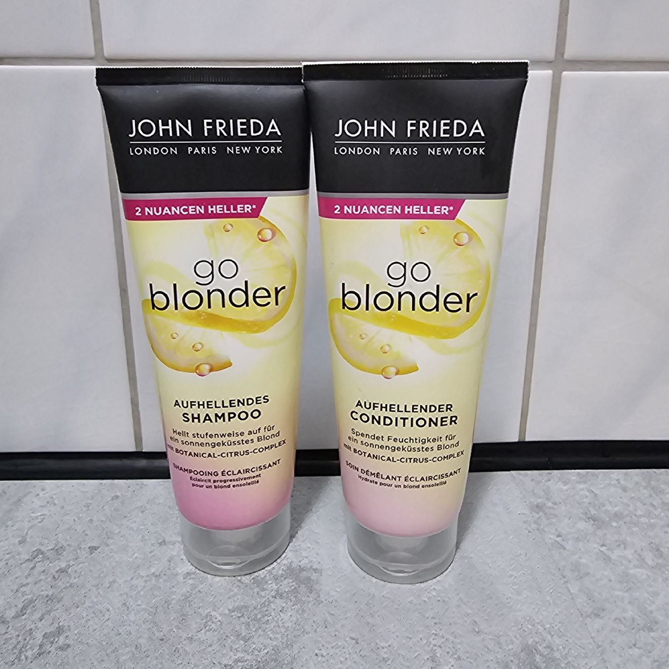 John Frieda Prodotti per la cura & articoli per la pulizia: John Frieda Go Blonder Shampoo Conditioner Set  – Usato da Horw venduto da BPi.