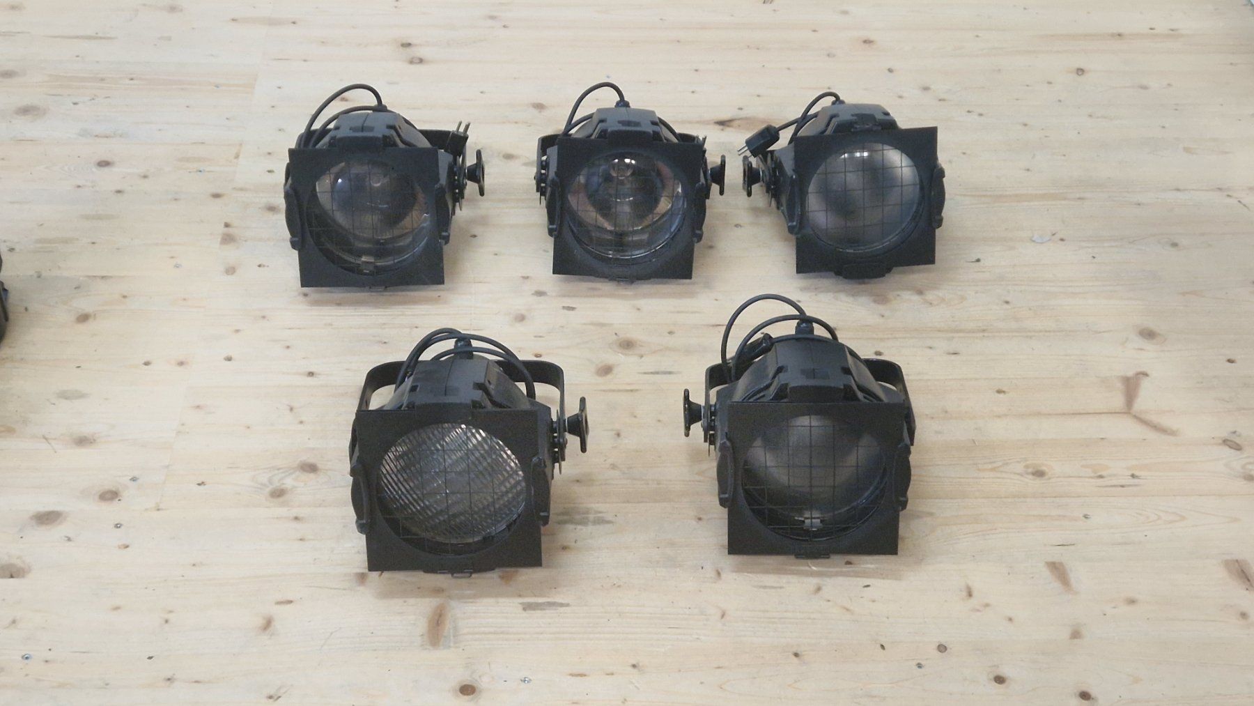 Phares: Halogen Multipar Scheinwerfer – D'occasion à Homberg b. Thun par Pro_speaker