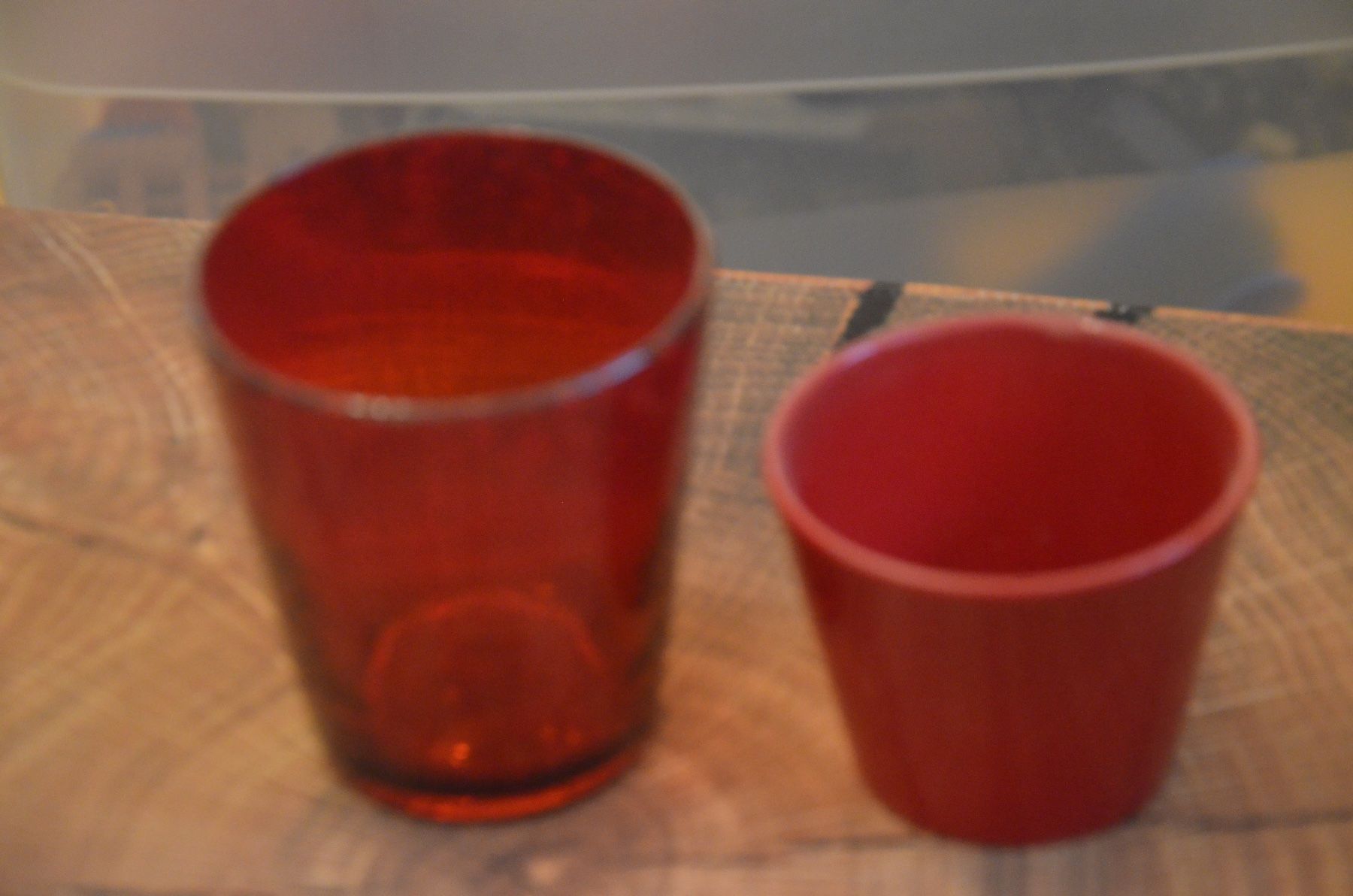 Tutte le decorazioni: DEKO 2 VASE ROT – Usato da Chiasso venduto da Dolly015
