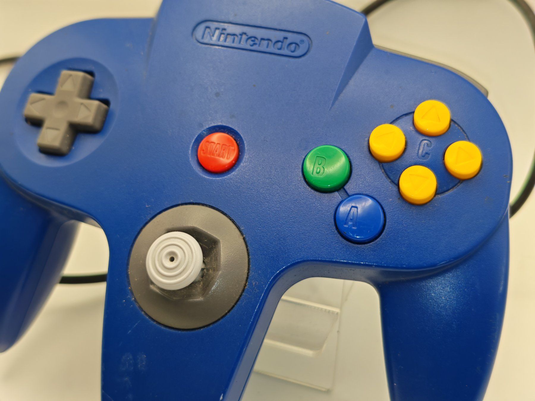 Nintendo Controller: Original Nintendo 64 Controller blau ab 1.- – Usato da Thun venduto da Kankii 2