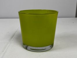 Ein Blumenvase, Kerzenständer