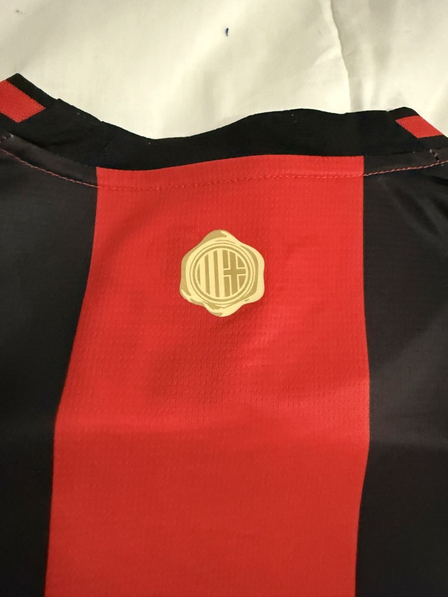 Maillots de corps & Pantalons: AC Milan Trikot – Neuf avec emballage d'origine à Biel/Bienne par Husseinsheikho 3