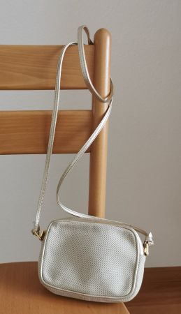 Elegante, kleine Umhängetasche für Damen
