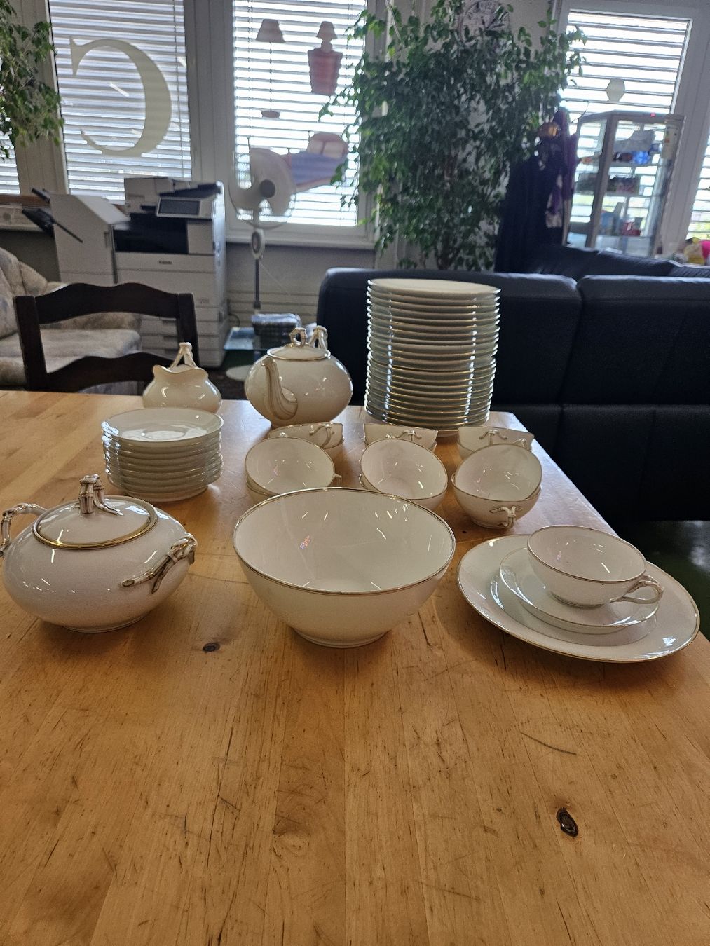 Services de table: Limoges Geschirrset J.P Decor – D'occasion à Pratteln par Cartonsducoeur_bl